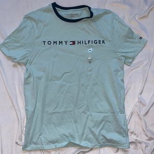 Medium Tommy Hilfiger shirt never worn